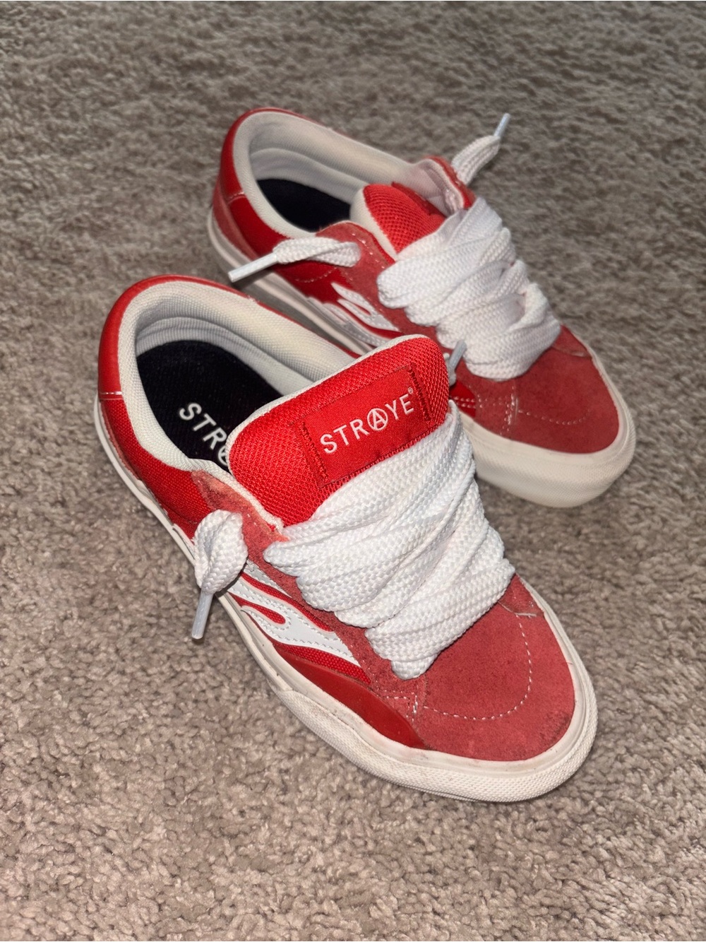 STRAYE Red & White Low-Top Sneakers - Women